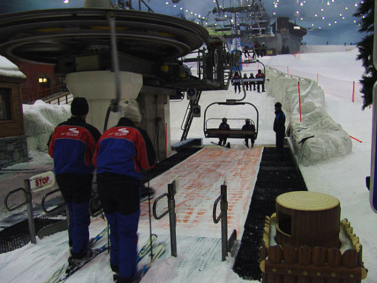 ski_dubai_chairlift